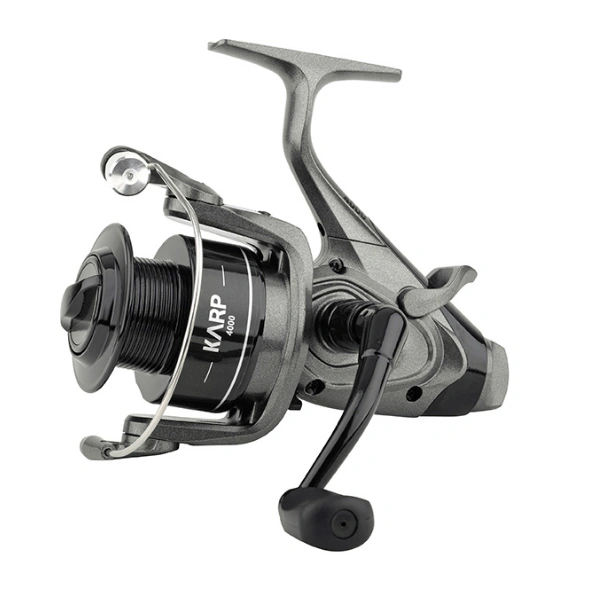 Karp LCS 5000 3BB – šaranska mašinica sa 3 ležaja, baitrunner sistemom, S-curve oscilacijom i grafitnom špulnom.