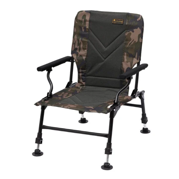 Stolica Prologic Avenger Relax Camo Chair šaranska stolica sa naslonima za ruke i podesivim nogama.